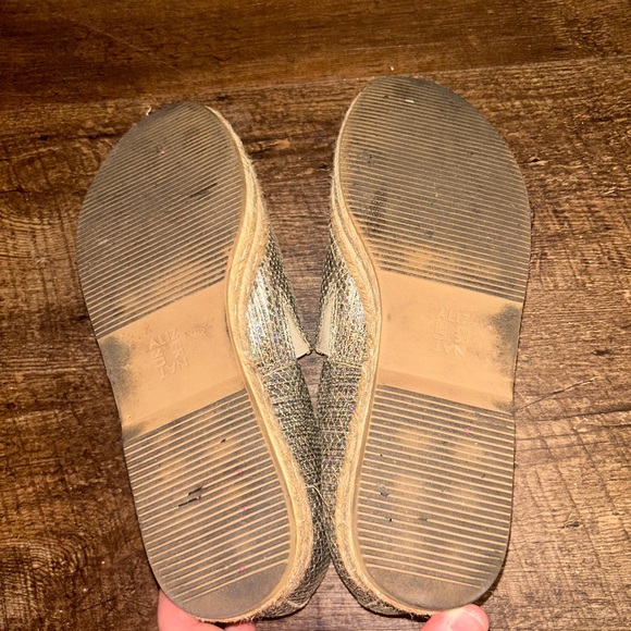 Metallic platform espadrilles. Naturalizer comfort women size 10 - Picture 4 of 4